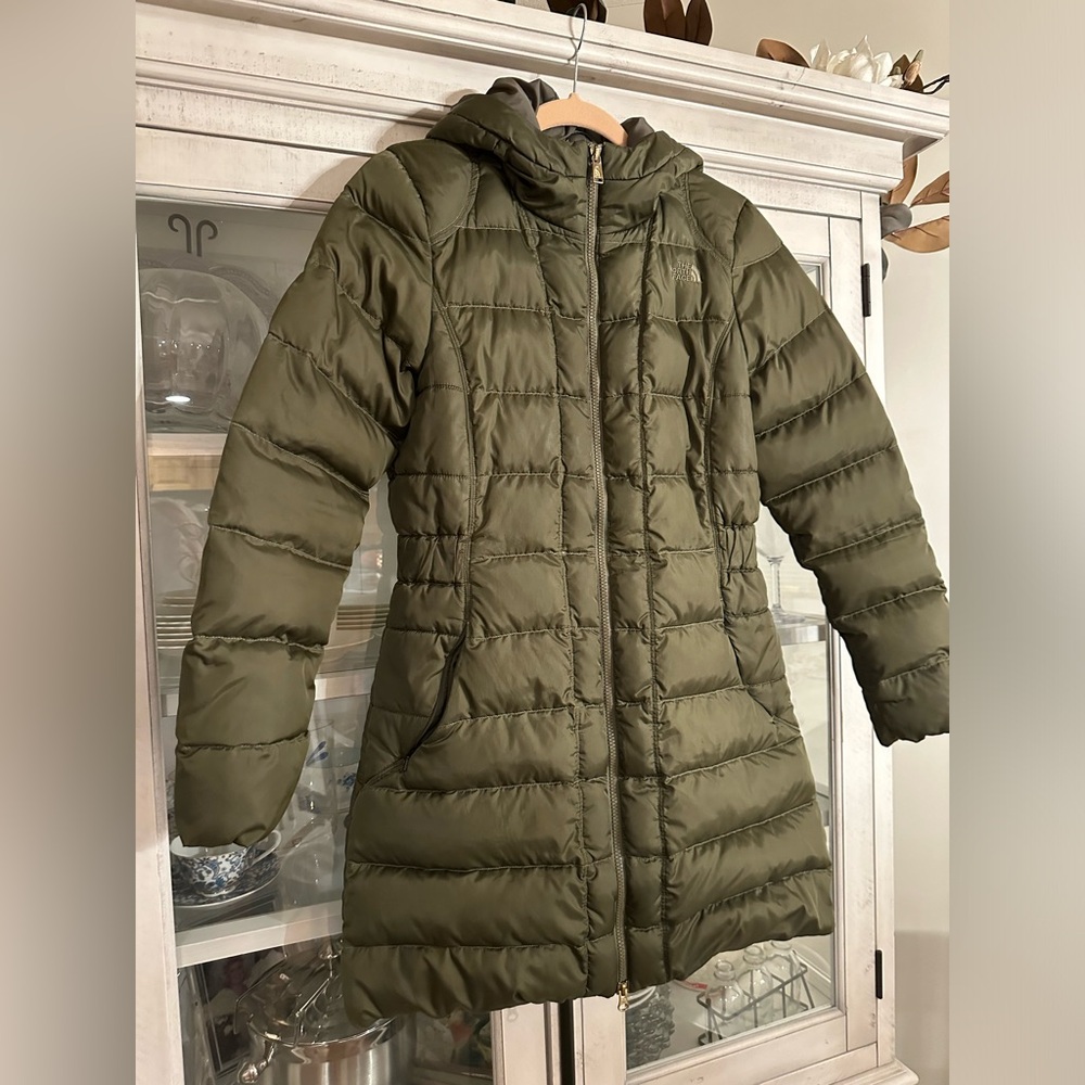 The North Face Women’s down parka Size Medium